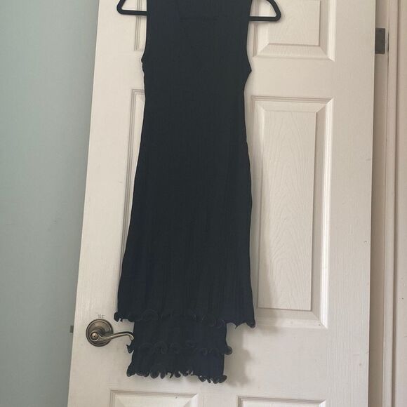 Givenchy dress  - Picture 3 of 8